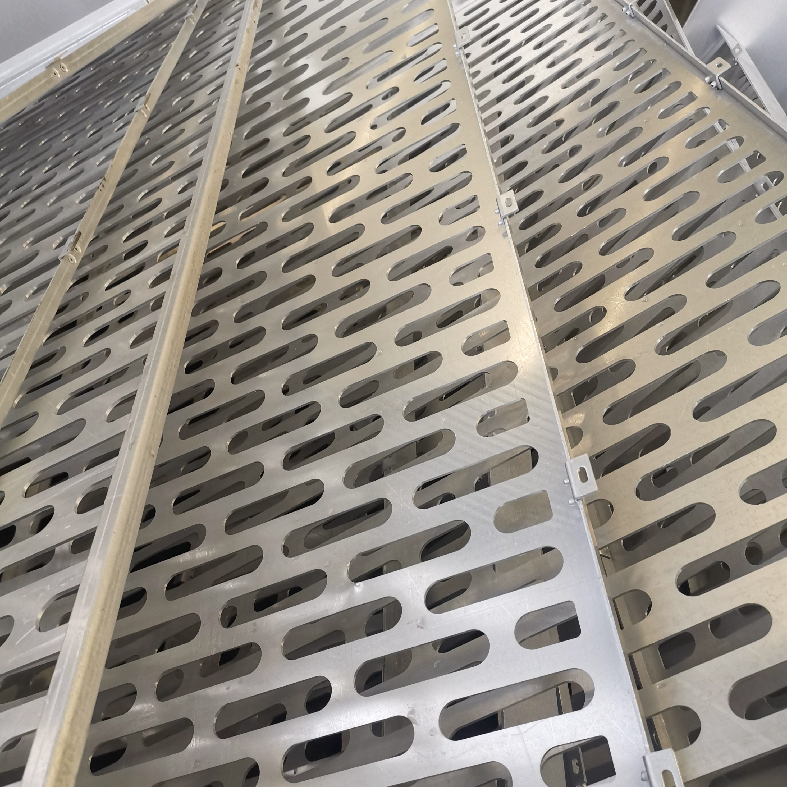 perforated metal, Perforated Metal Mesh, perforated metal fence, aluminum perforated sheet, galvanized perforated metal, stainless steel perforated metal