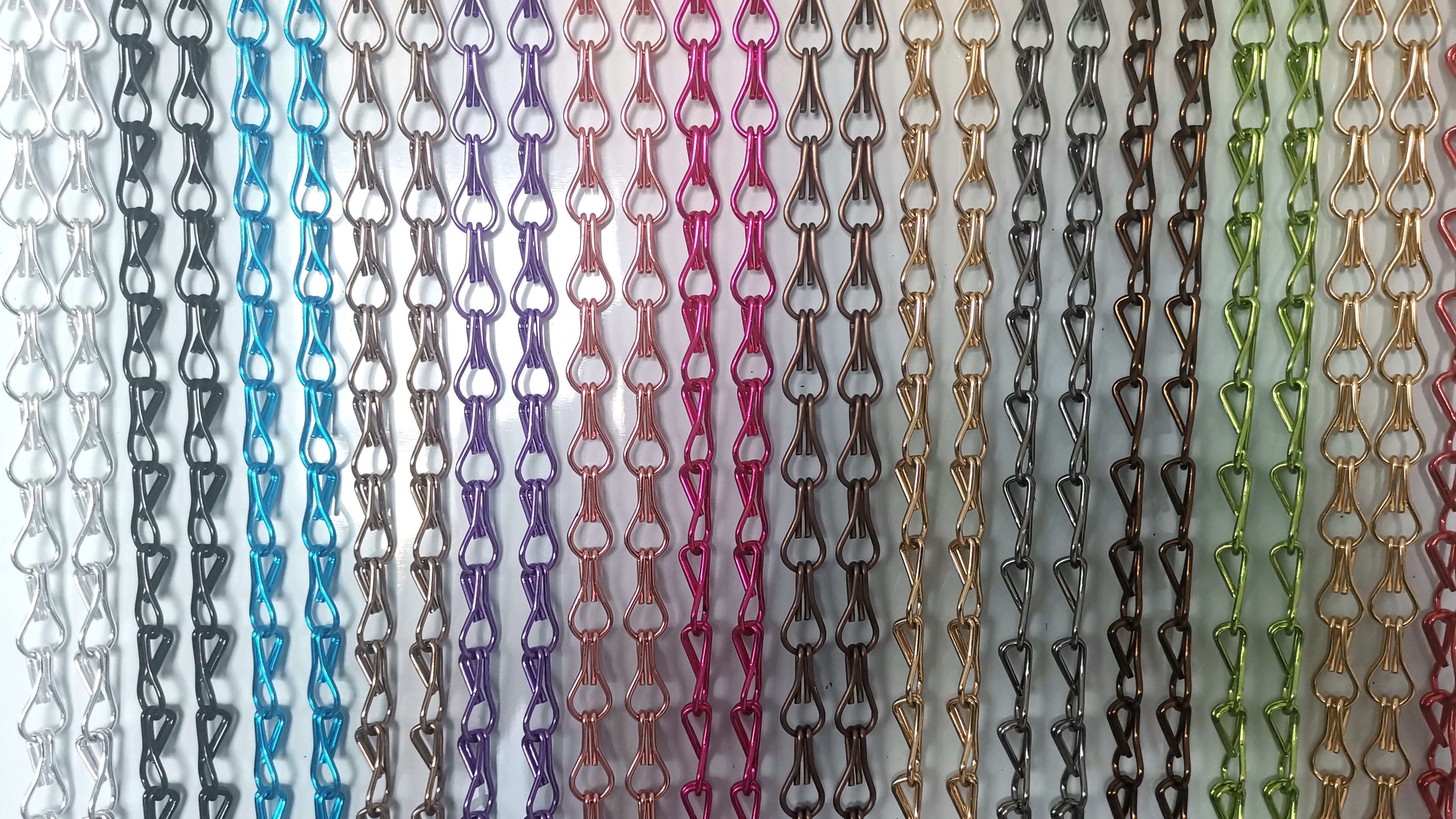 China Metal Decorative Net Aluminum Double Hooks Chain Fly Screen