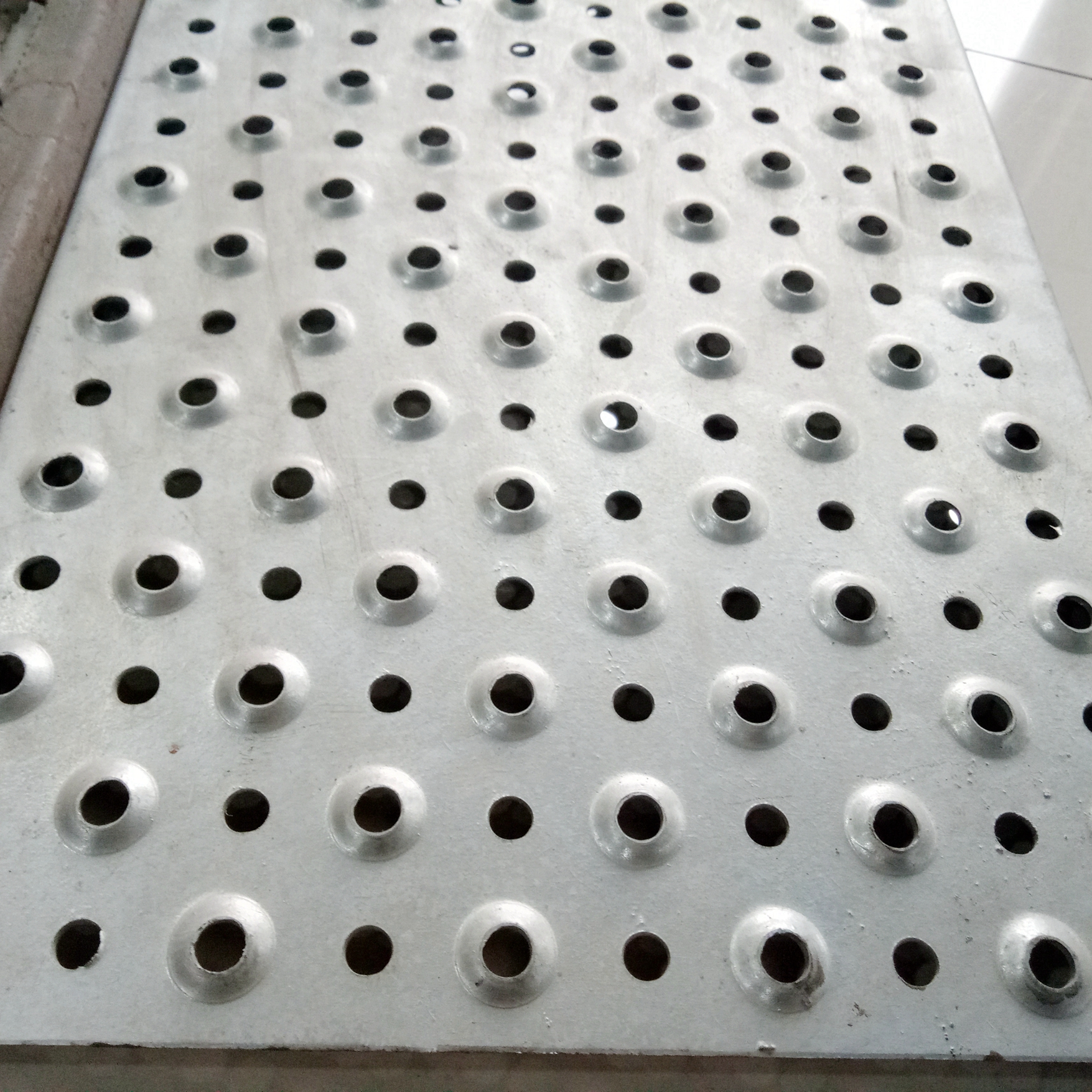 perforated metal, Perforated Metal Mesh, perforated metal fence, aluminum perforated sheet, galvanized perforated metal, stainless steel perforated metal